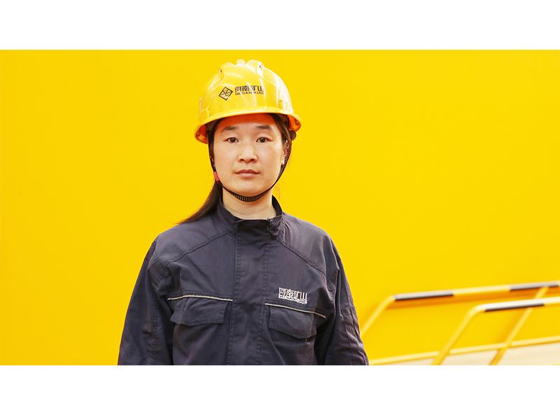 铿锵玫瑰｜河南欧博游戏“*美焊工”冯建鹤